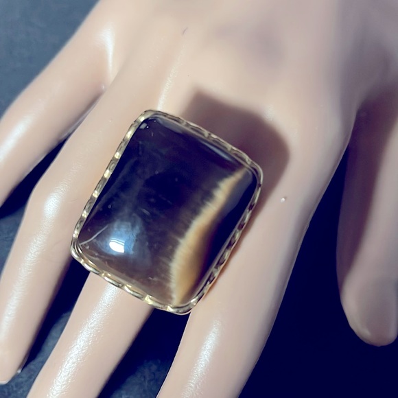 FASHION JEWELRY GEMSTONE RING STAINLESS STEEL WOMEN GOLD & BROWN COLOR SIZE 6 - Picture 2 of 8